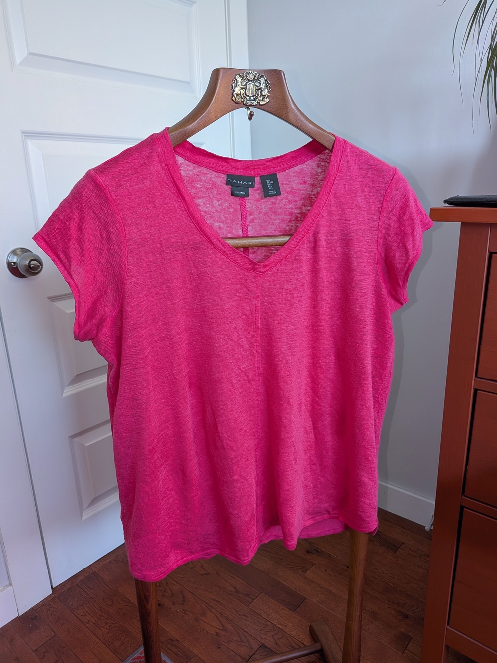 Tahari Bright Pink V-Neck Short Sleeve Tee